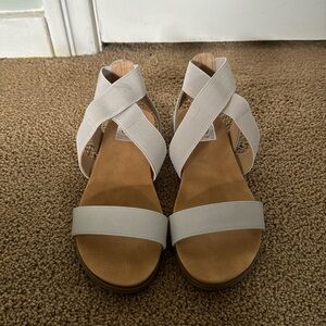 DV by Dolce Vita Feebee Elastic Footbed Sandal